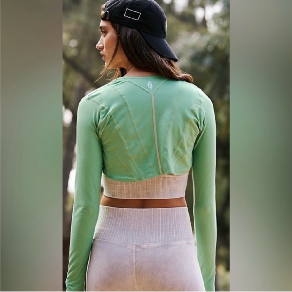 NWOT Free People Movement Free Style Shrug Top - Green - Size Medium